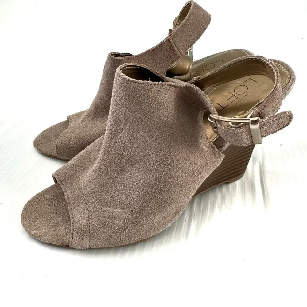 NWOT Ann Taylor Loft suede peep toe wedges tan size 7 stacked heel